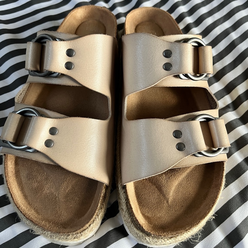 Time & Tru sandals